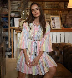 Kurzes Kleid Antonia: mehrfarbig - gestreift - Brustteil verziert mit kleinen Spiegeln - lange Ärmel - Miss June Paris - 5