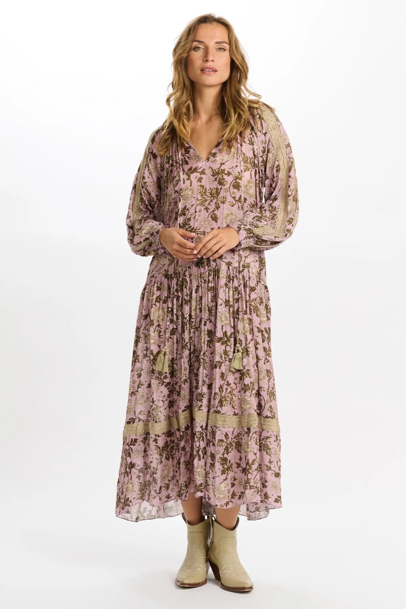 Langes Kapuzinerkleid